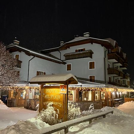 Al Pian Garni Hotel - B&B & Pizza Vattaro Luaran gambar