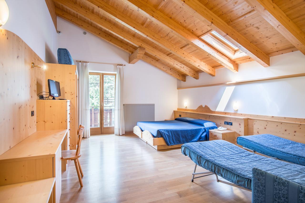 Al Pian Garni Hotel - B&B & Pizza Vattaro Luaran gambar