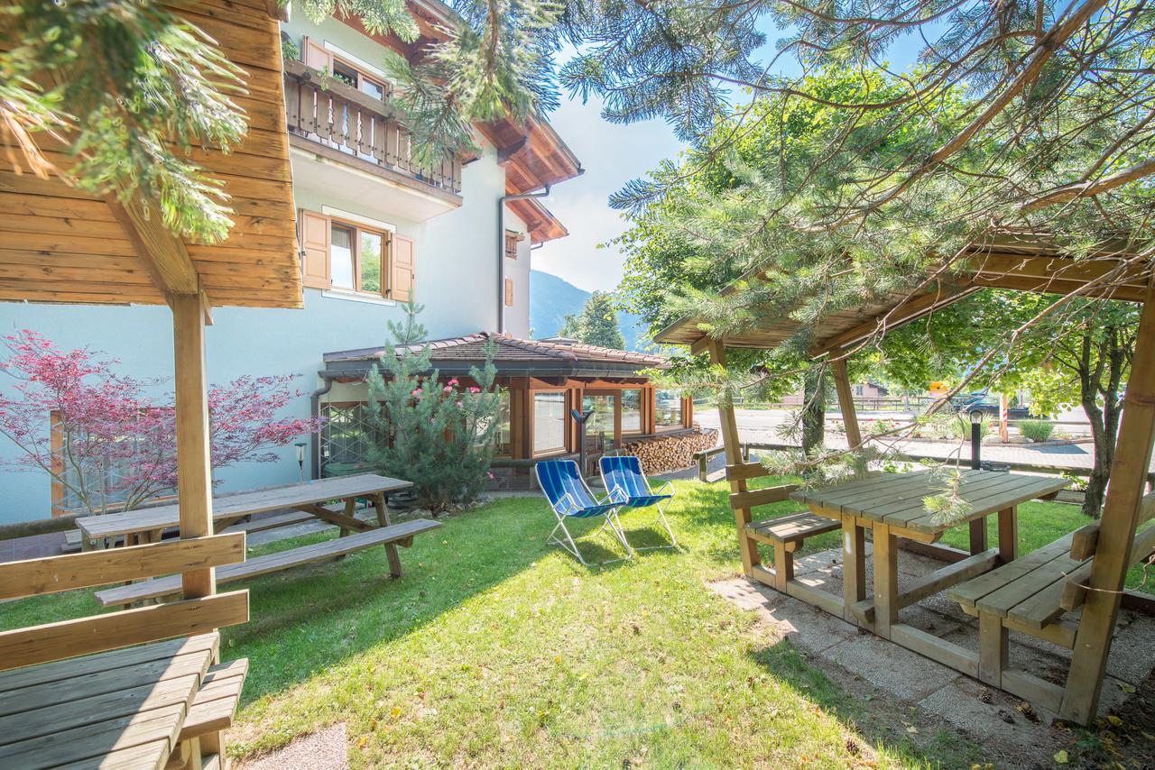 Al Pian Garni Hotel - B&B & Pizza Vattaro Luaran gambar
