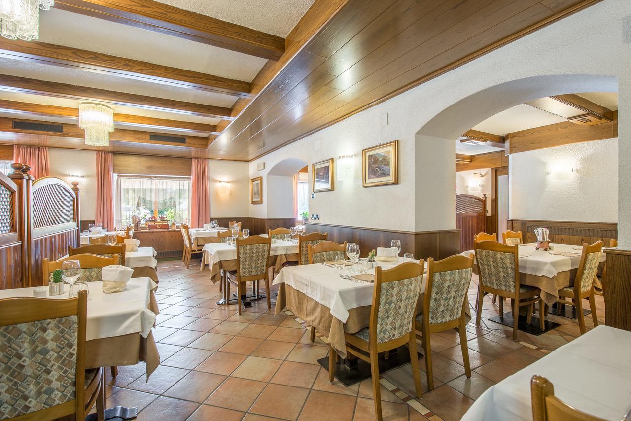 Al Pian Garni Hotel - B&B & Pizza Vattaro Luaran gambar